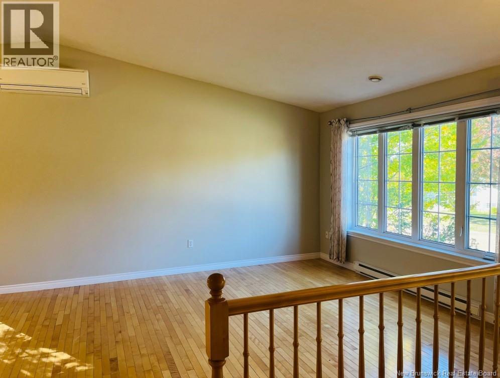 28 Francelle Crescent, Dieppe, New Brunswick  E1A 7V3 - Photo 2 - NB127652