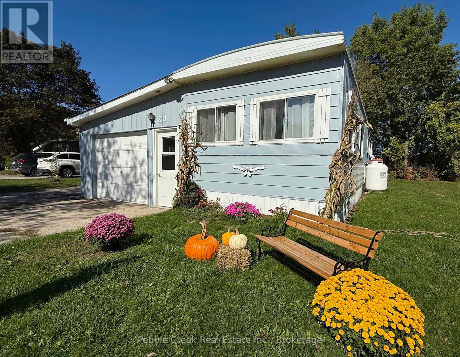 28 SUTTON DRIVE, Ashfield-Colborne-Wawanosh, Ontario