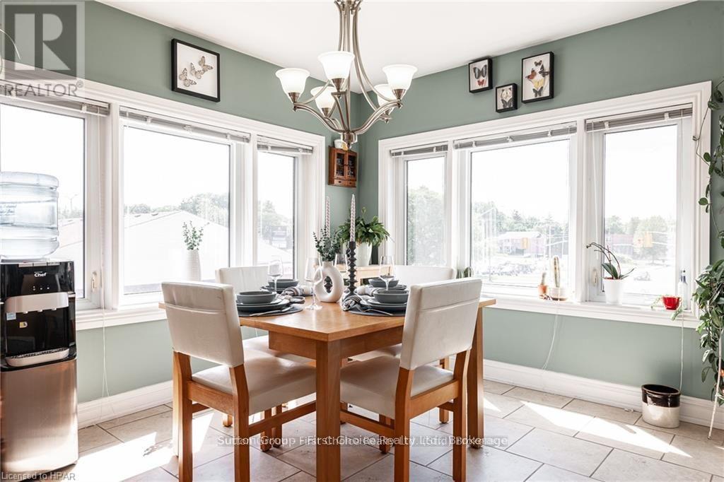 152 St Patrick Street, Stratford, Ontario  N5A 1A9 - Photo 8 - X12052561