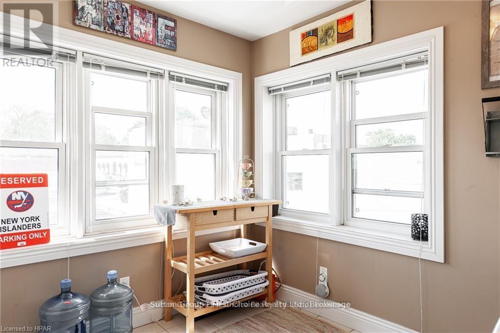152 St Patrick Street, Stratford, Ontario  N5A 1A9 - Photo 30 - X12052561