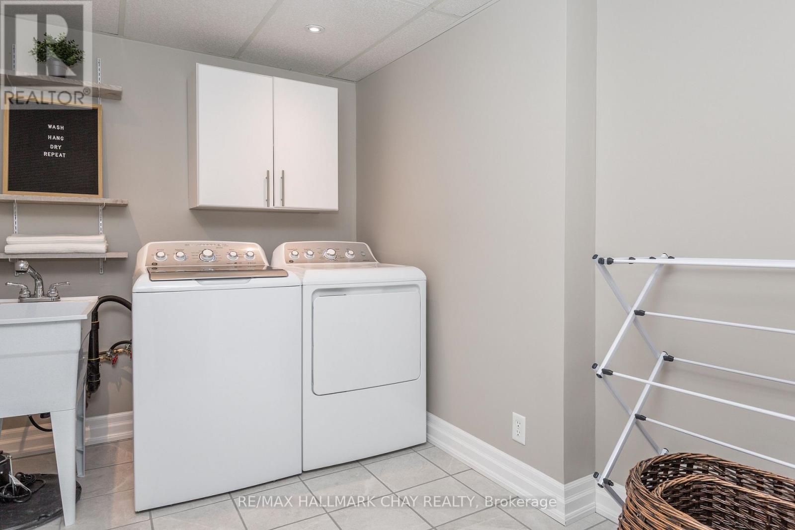 11 Heritage Road, Innisfil, Ontario  L0L 1L0 - Photo 18 - N12322470