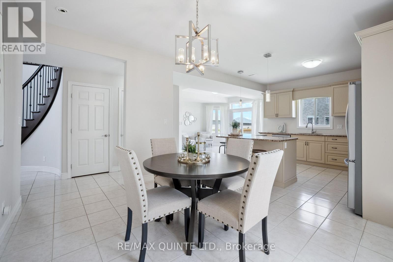 91 Hampton Ridge Drive E, Belleville (Thurlow Ward), Ontario  K8N 0E6 - Photo 17 - X12436749