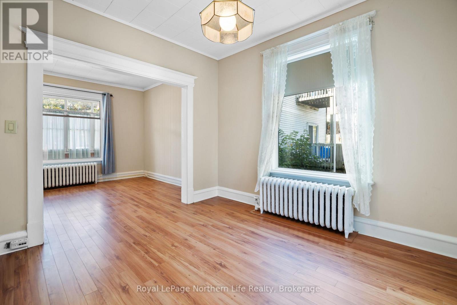 986 Main Street, North Bay, Ontario  P1B 2W1 - Photo 11 - X12437553