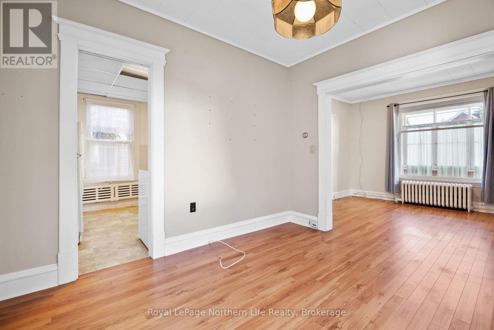 986 Main Street, North Bay, Ontario  P1B 2W1 - Photo 13 - X12437553