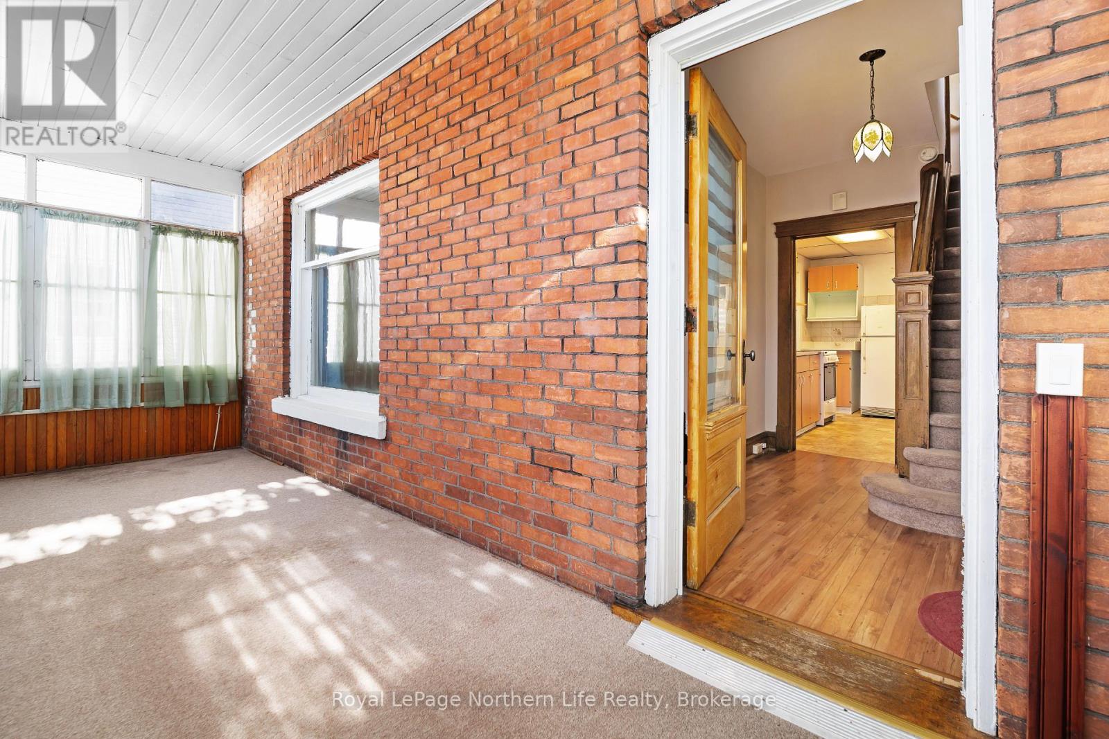 986 Main Street, North Bay, Ontario  P1B 2W1 - Photo 6 - X12437553