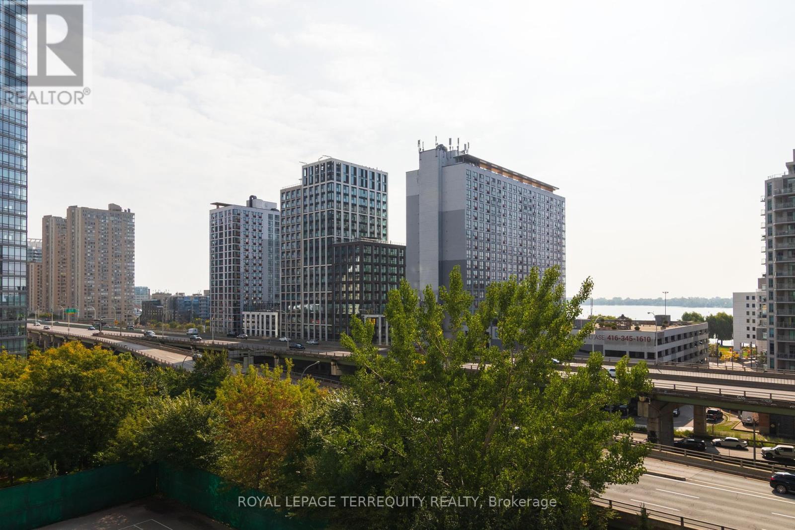 709 - 35 Mariner Terrace, Toronto, Ontario  M5V 3V9 - Photo 47 - C12424748