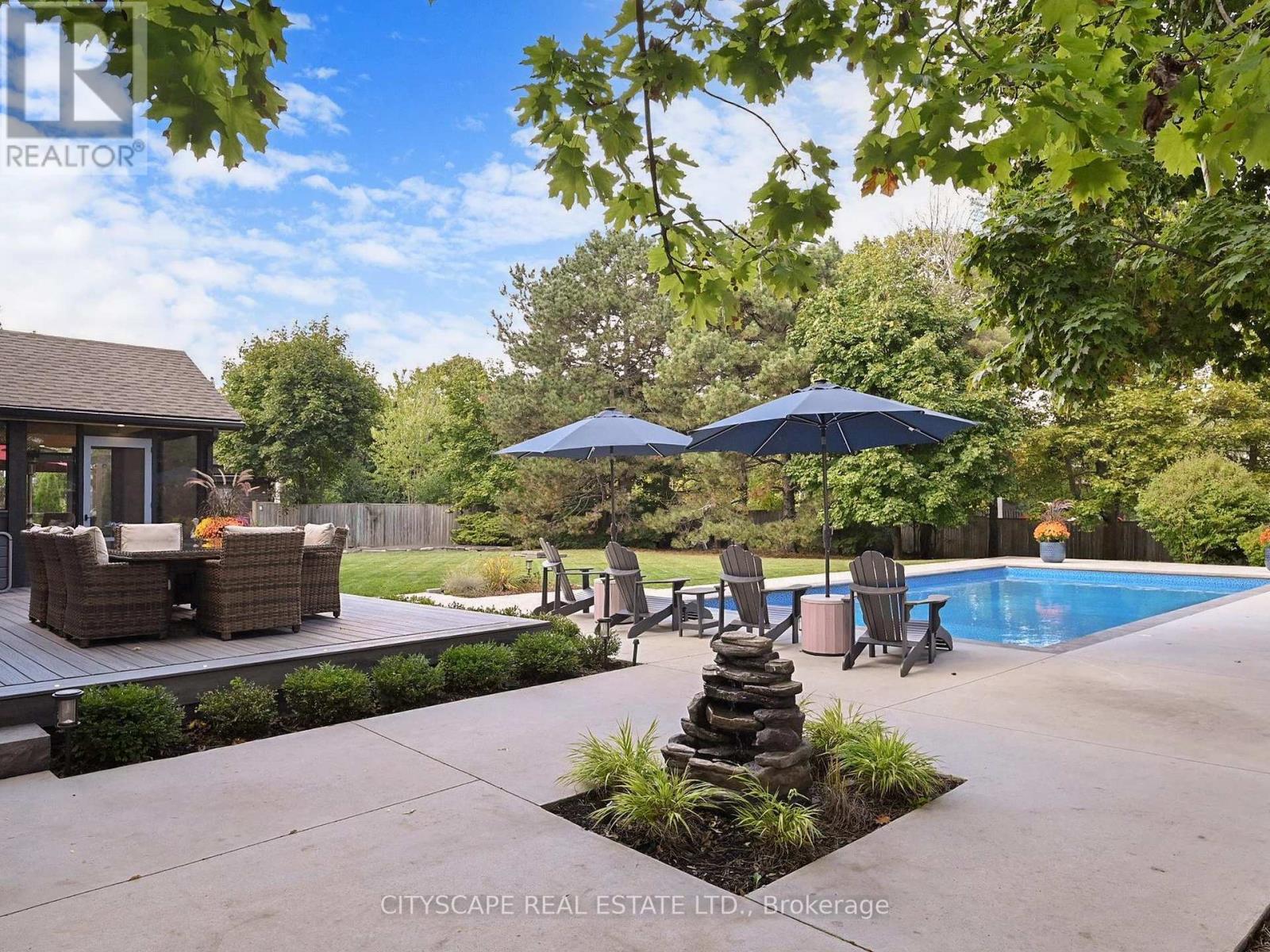 2585 Kenna Court, Mississauga, Ontario  L5K 2K4 - Photo 38 - W12433849