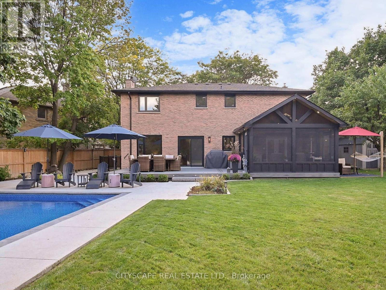 2585 Kenna Court, Mississauga, Ontario  L5K 2K4 - Photo 40 - W12433849