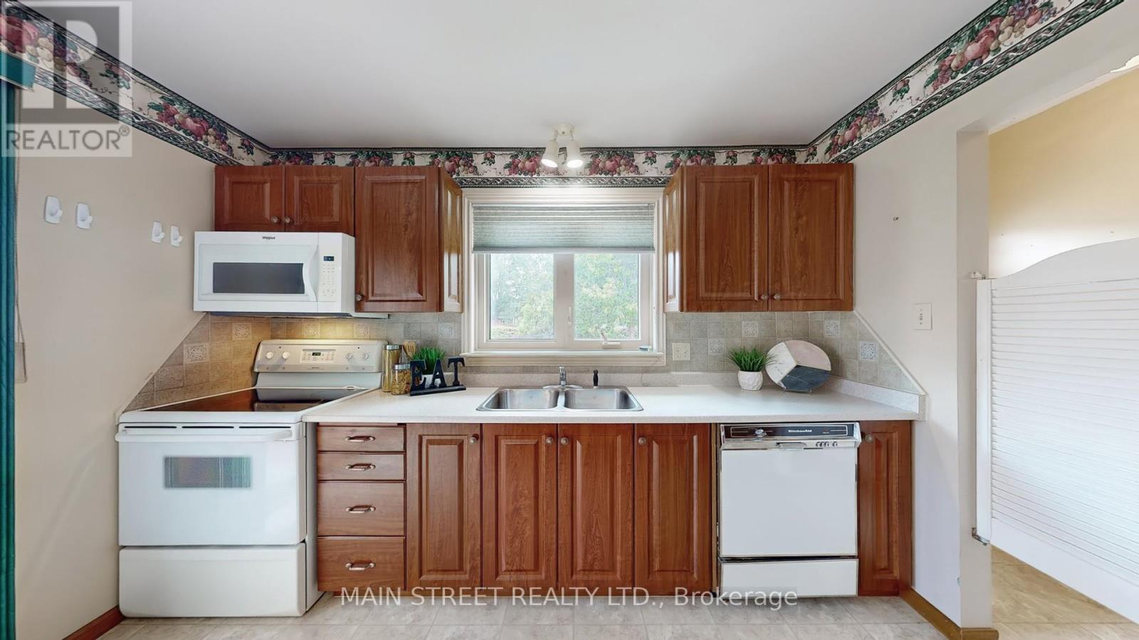 15 Windor Court, Brock, Ontario  L0E 1E0 - Photo 8 - N12436996