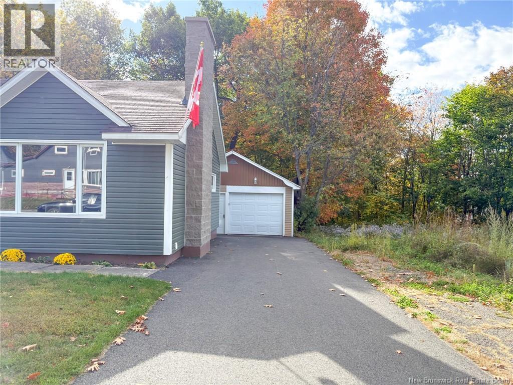 153 Elm Street, Woodstock, New Brunswick  E7M 1R7 - Photo 2 - NB127550