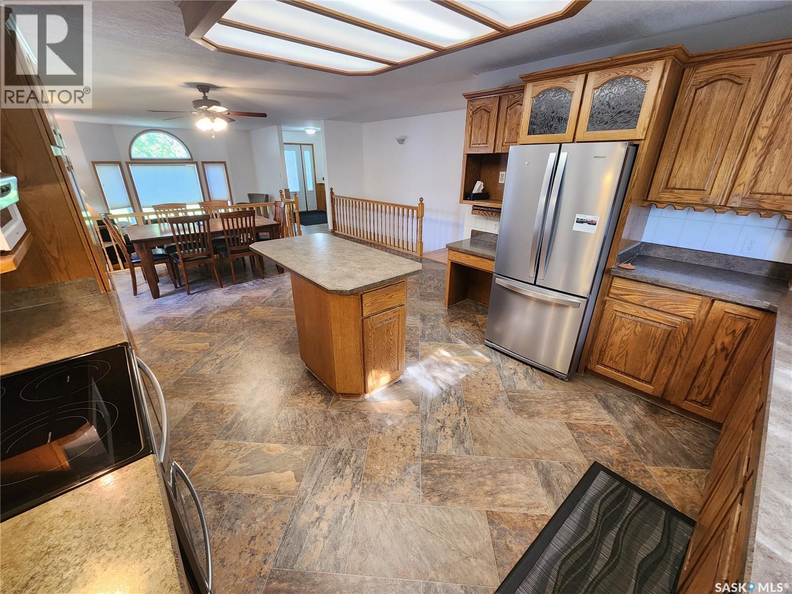 514 1st Avenue E, Lampman, Saskatchewan  S0C 1N0 - Photo 13 - SK019310