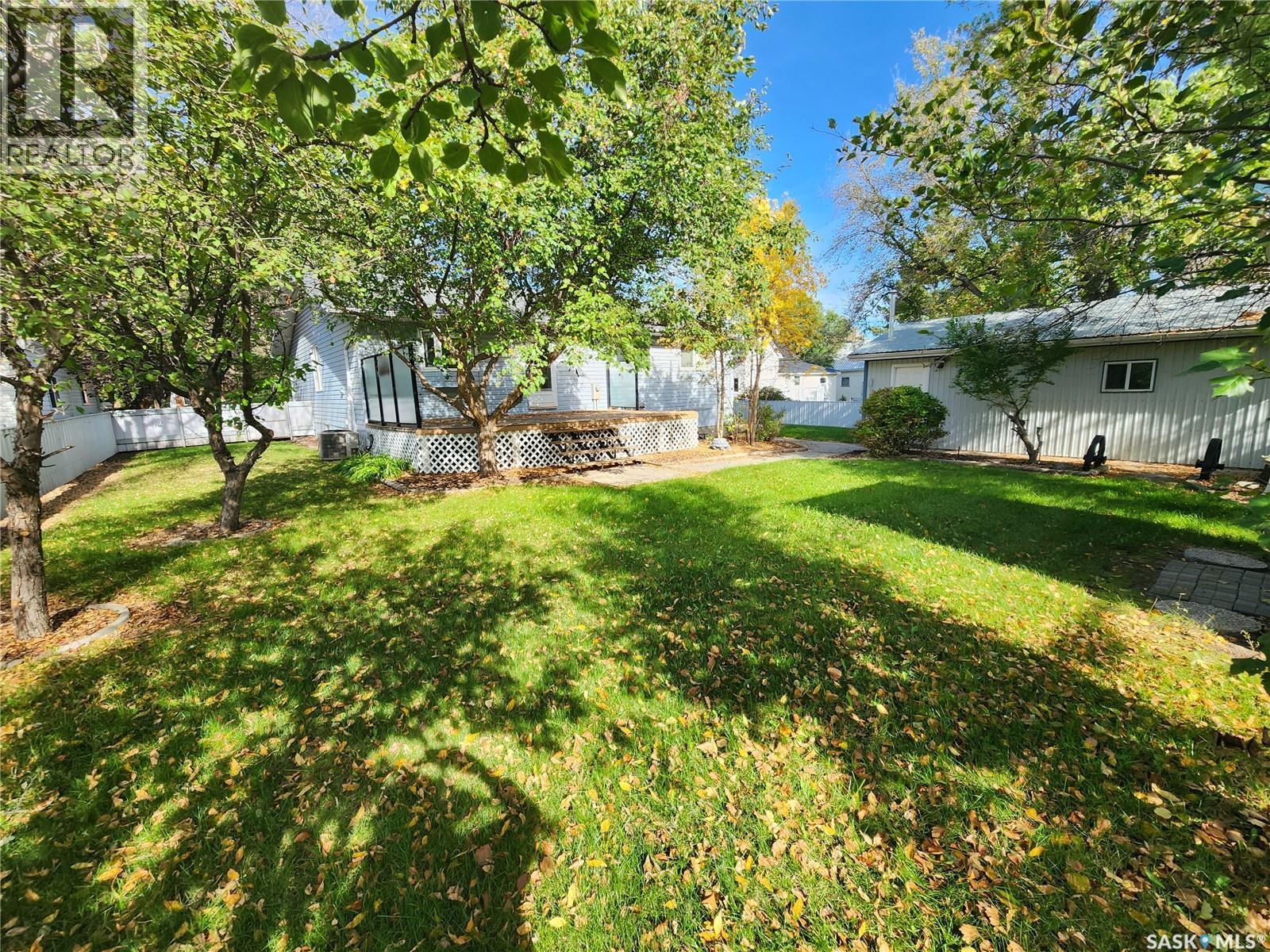 514 1st Avenue E, Lampman, Saskatchewan  S0C 1N0 - Photo 42 - SK019310