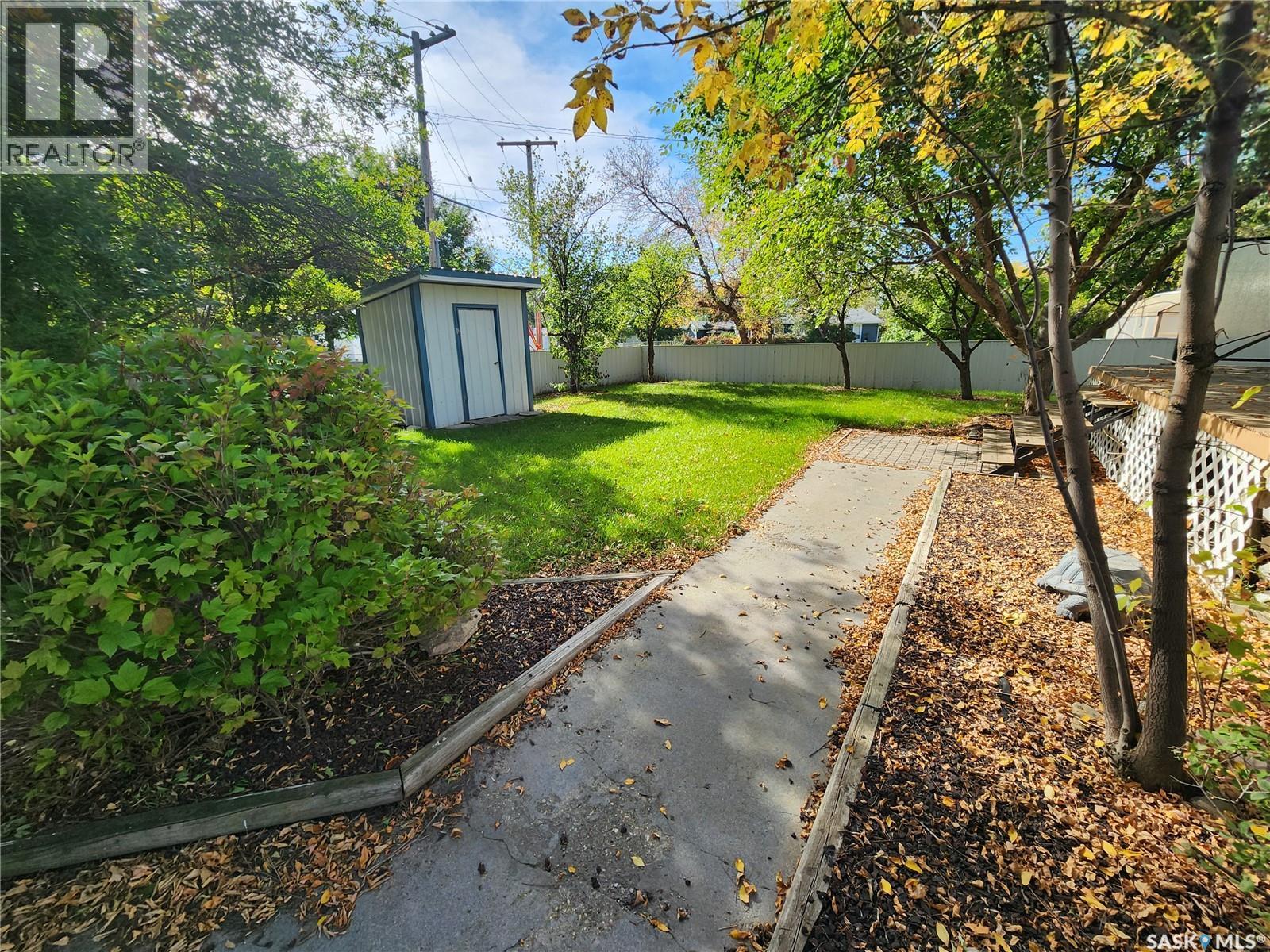 514 1st Avenue E, Lampman, Saskatchewan  S0C 1N0 - Photo 41 - SK019310