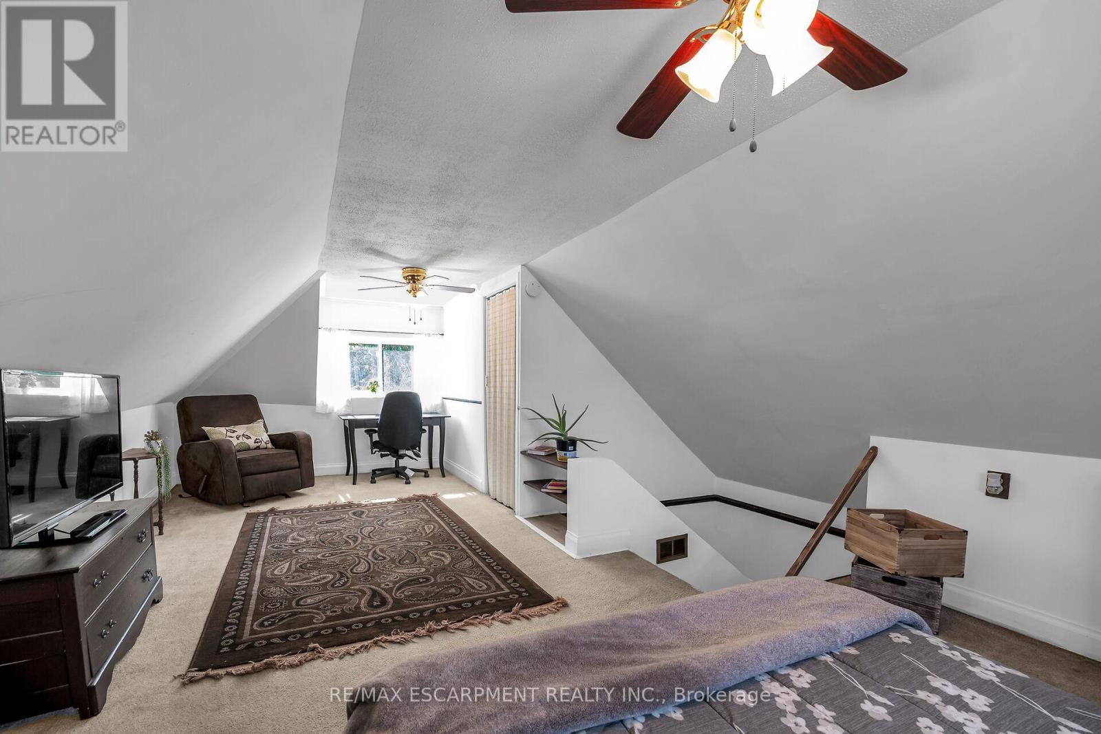 126 Cumberland Avenue, Hamilton, Ontario  L8M 1Z3 - Photo 13 - X12429613