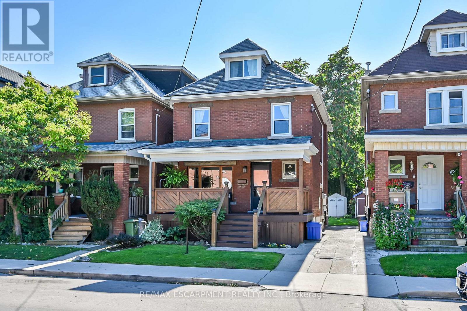 126 CUMBERLAND AVENUE, Hamilton, Ontario