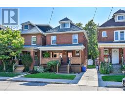 126 CUMBERLAND AVENUE, Hamilton, Ontario