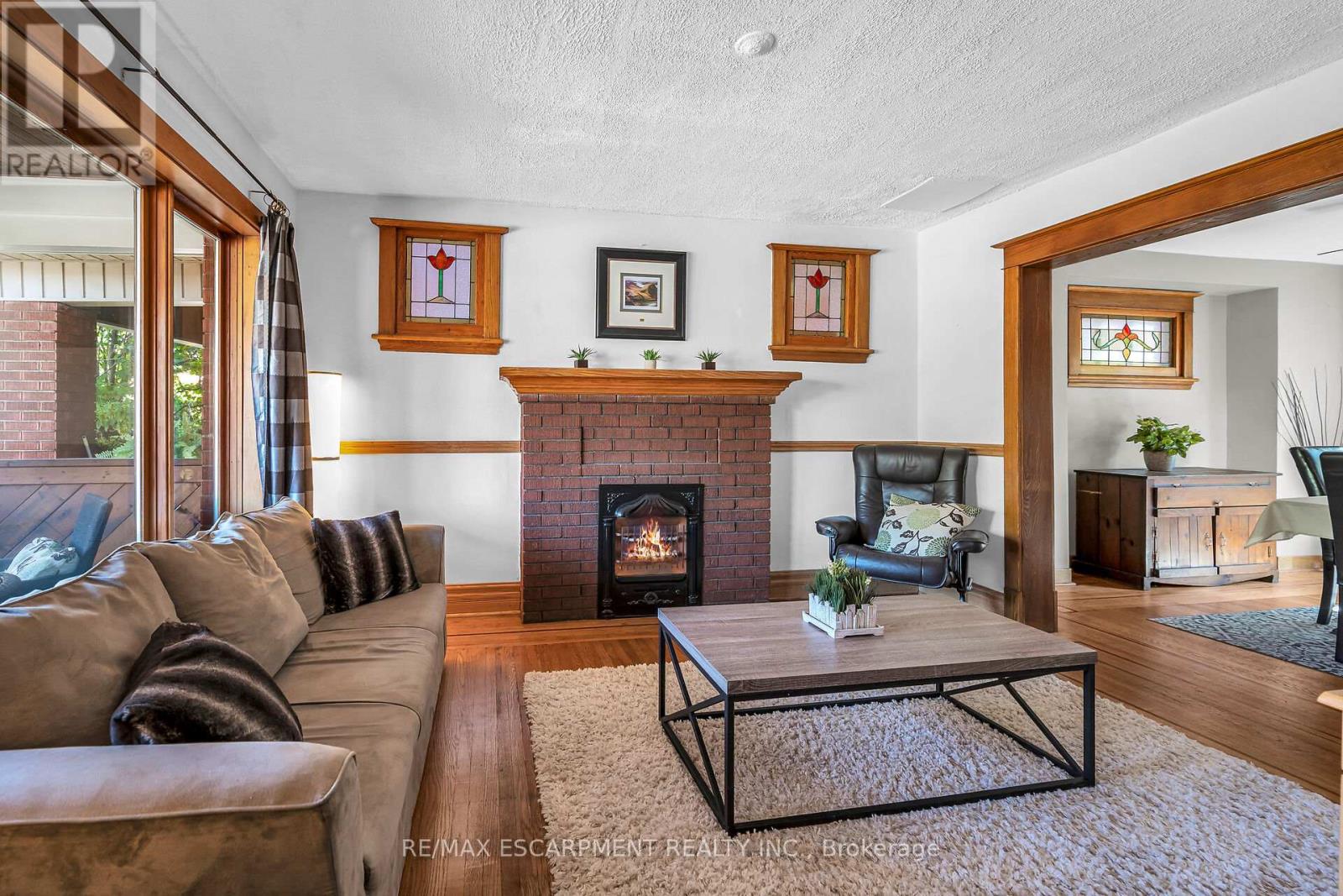 126 Cumberland Avenue, Hamilton, Ontario  L8M 1Z3 - Photo 3 - X12429613