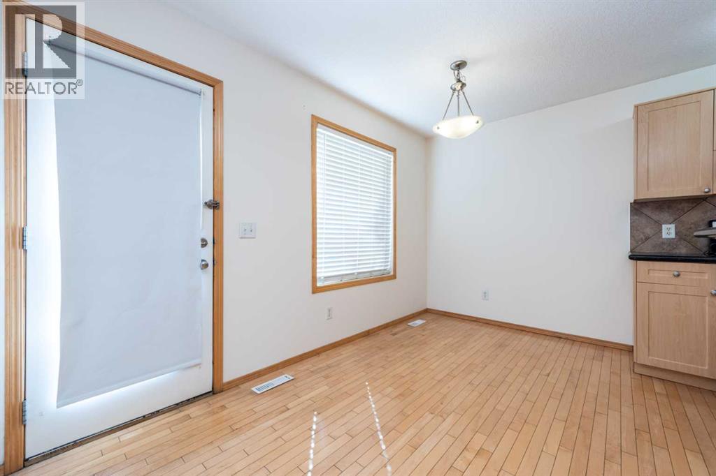 17 Royal Birkdale Crescent Nw, Calgary, Alberta  T3G 5R4 - Photo 13 - A2261089