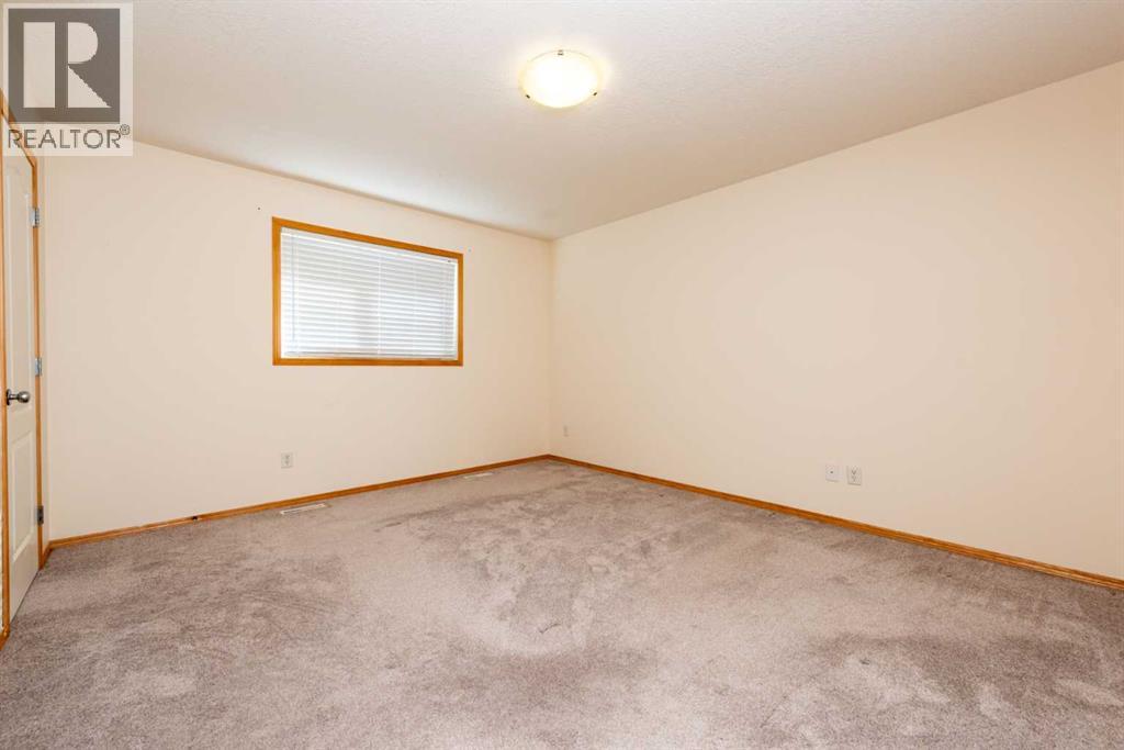 17 Royal Birkdale Crescent Nw, Calgary, Alberta  T3G 5R4 - Photo 23 - A2261089