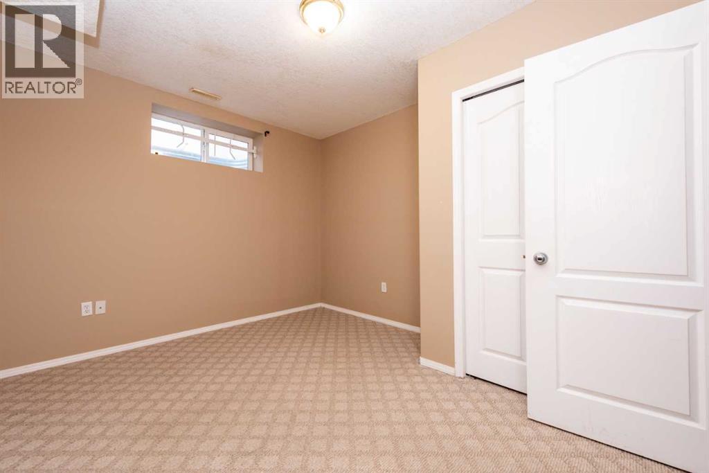 17 Royal Birkdale Crescent Nw, Calgary, Alberta  T3G 5R4 - Photo 29 - A2261089