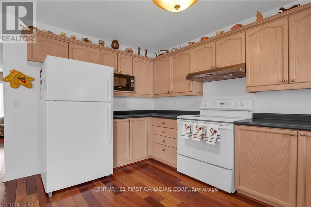 44 - 335 Lighthouse Road, London South, Ontario  N6M 1J8 - Photo 11 - X12437572
