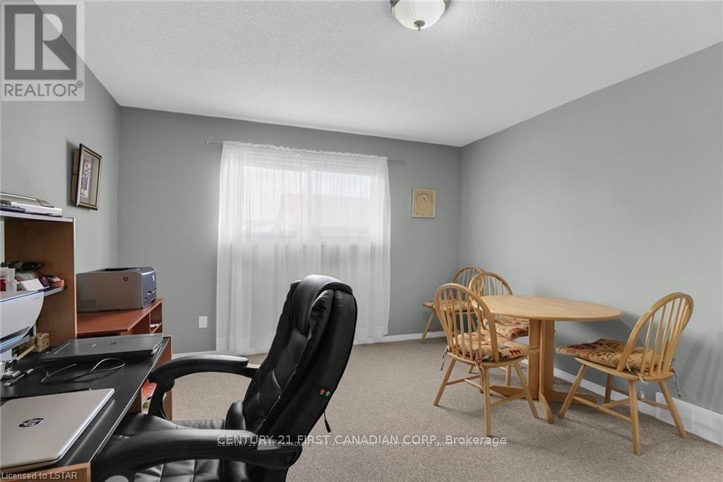 44 - 335 Lighthouse Road, London South, Ontario  N6M 1J8 - Photo 14 - X12437572