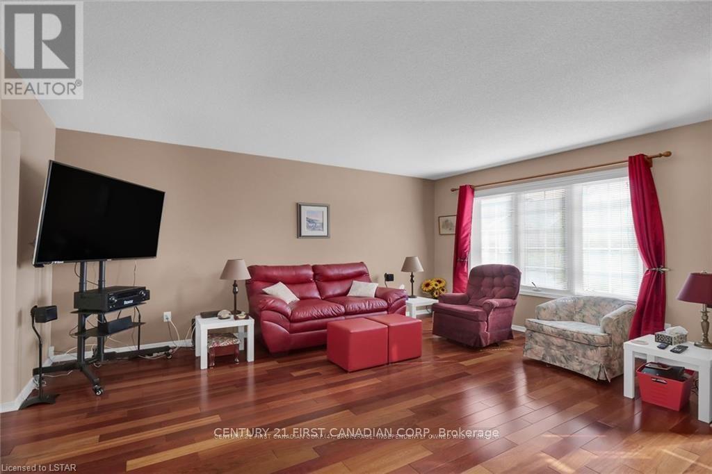 44 - 335 Lighthouse Road, London South, Ontario  N6M 1J8 - Photo 5 - X12437572