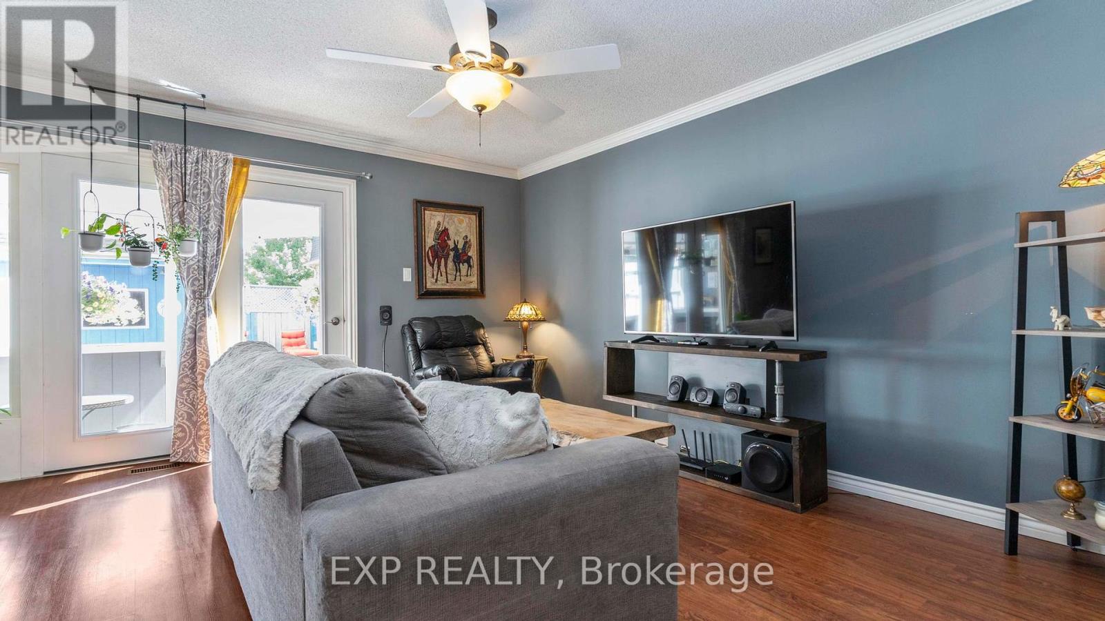 116 Glenroy Crescent, London South, Ontario  N5Z 4H7 - Photo 8 - X12437580
