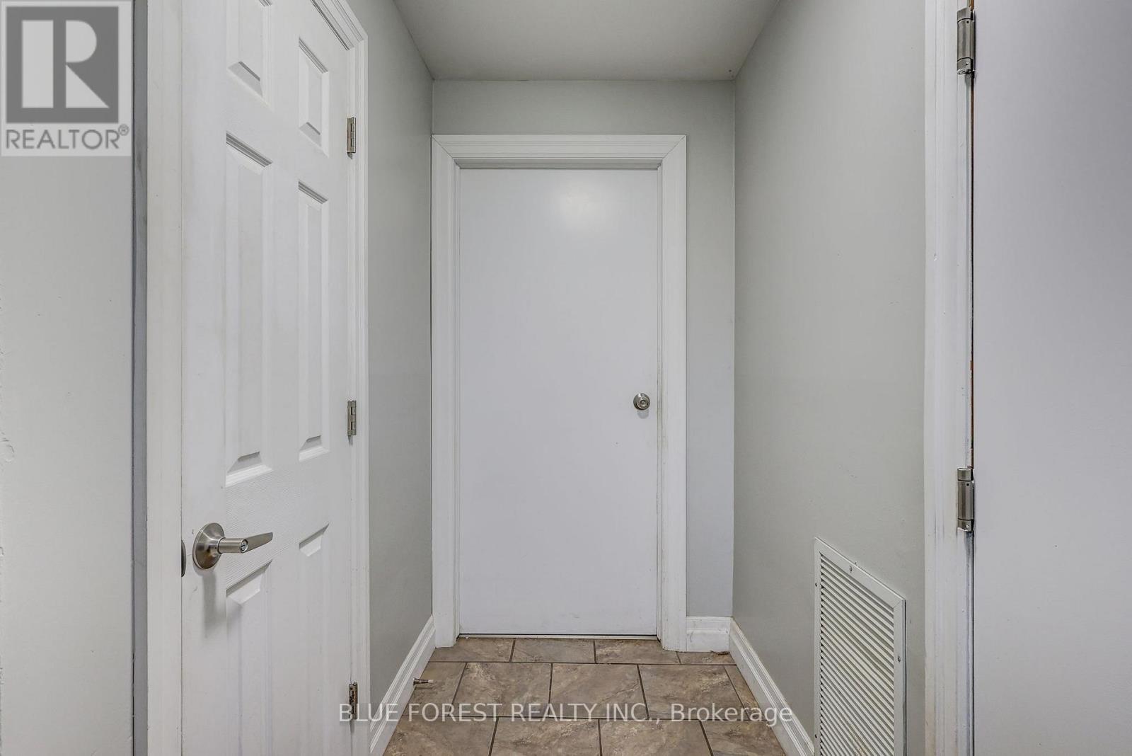 375 Dieppe Street, London South, Ontario  N5Z 3A7 - Photo 7 - X12437583