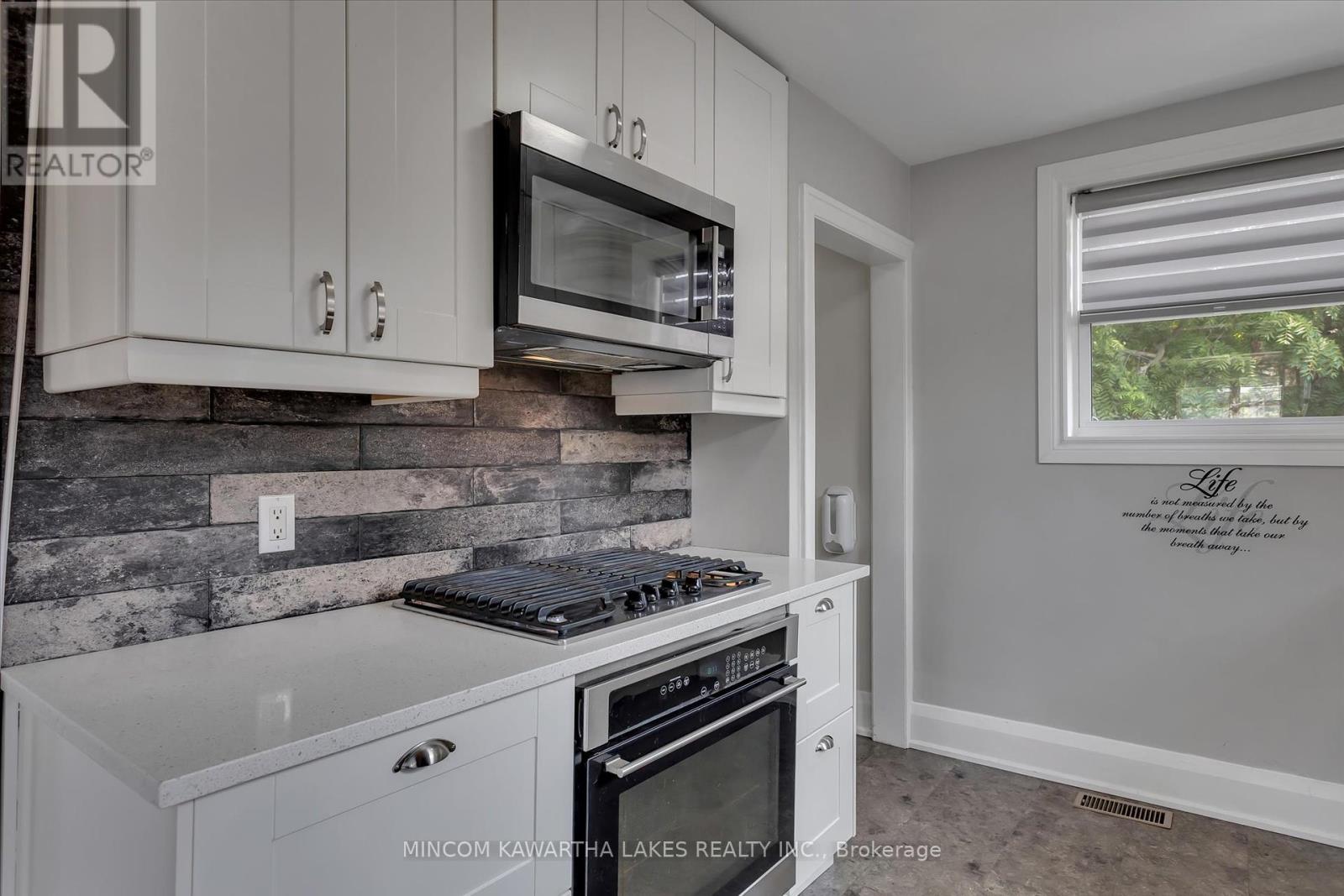 554 Monaghan Road, Peterborough South, Ontario  K9J 5H7 - Photo 10 - X12437590