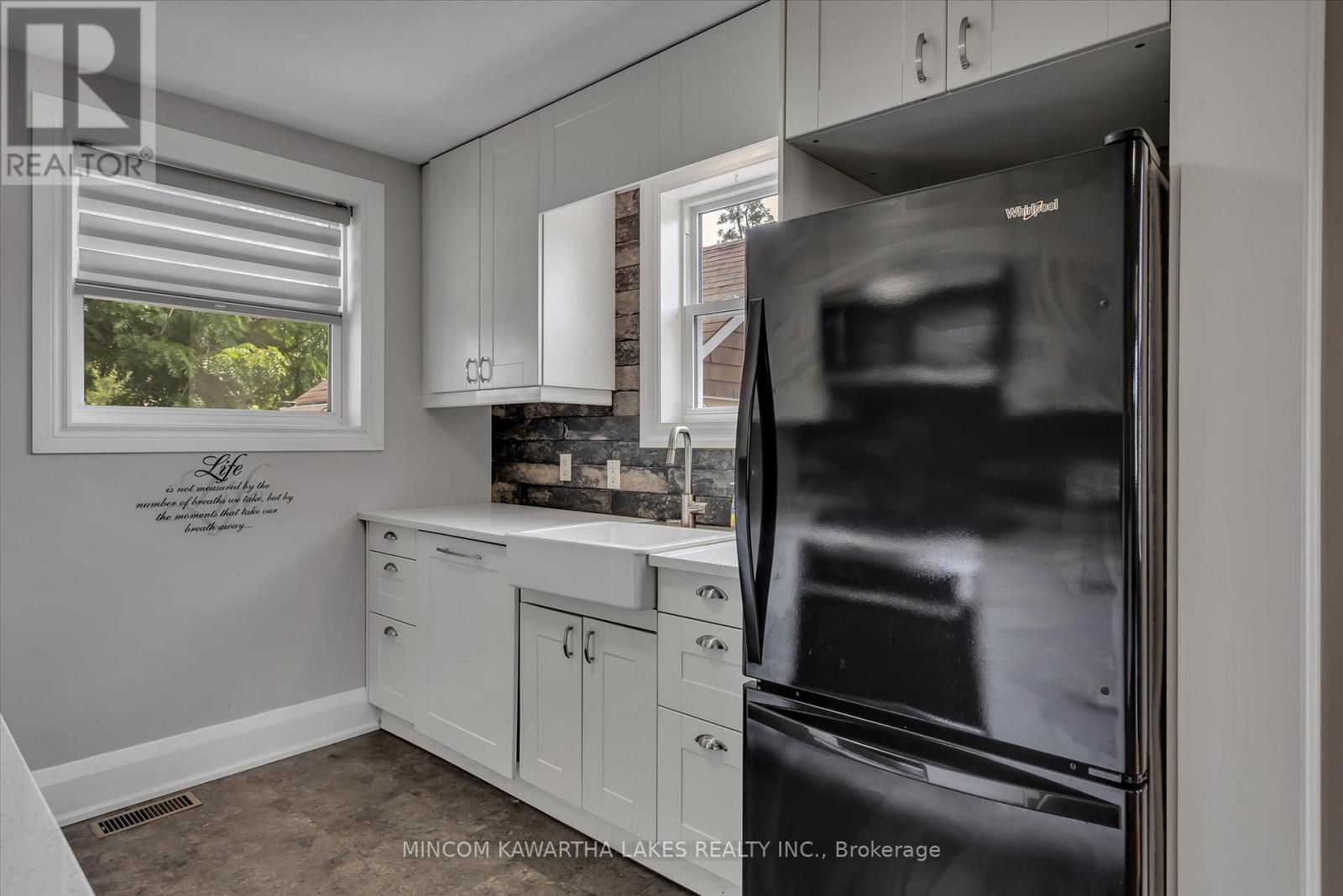 554 Monaghan Road, Peterborough South, Ontario  K9J 5H7 - Photo 11 - X12437590
