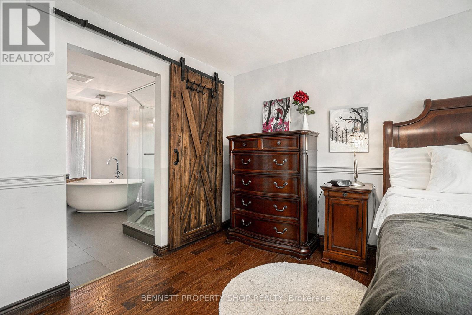 21 Pattermead Crescent, Ottawa, Ontario  K1V 0A1 - Photo 12 - X12437601