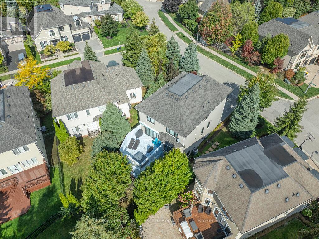 2218 Hampstead Road, Oakville, Ontario  L6H 6Y9 - Photo 5 - W12437617