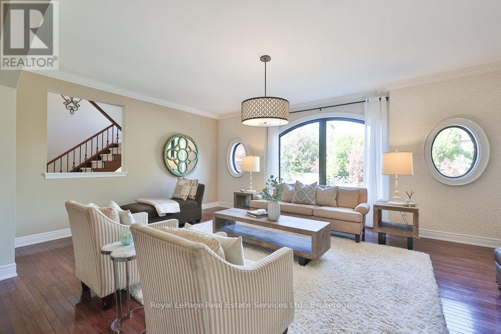 2218 Hampstead Road, Oakville, Ontario  L6H 6Y9 - Photo 8 - W12437617
