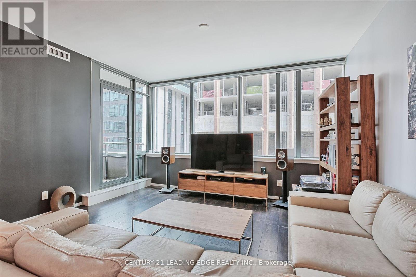 405 - 8 Charlotte Street, Toronto, Ontario  M5V 0K4 - Photo 10 - C12377304