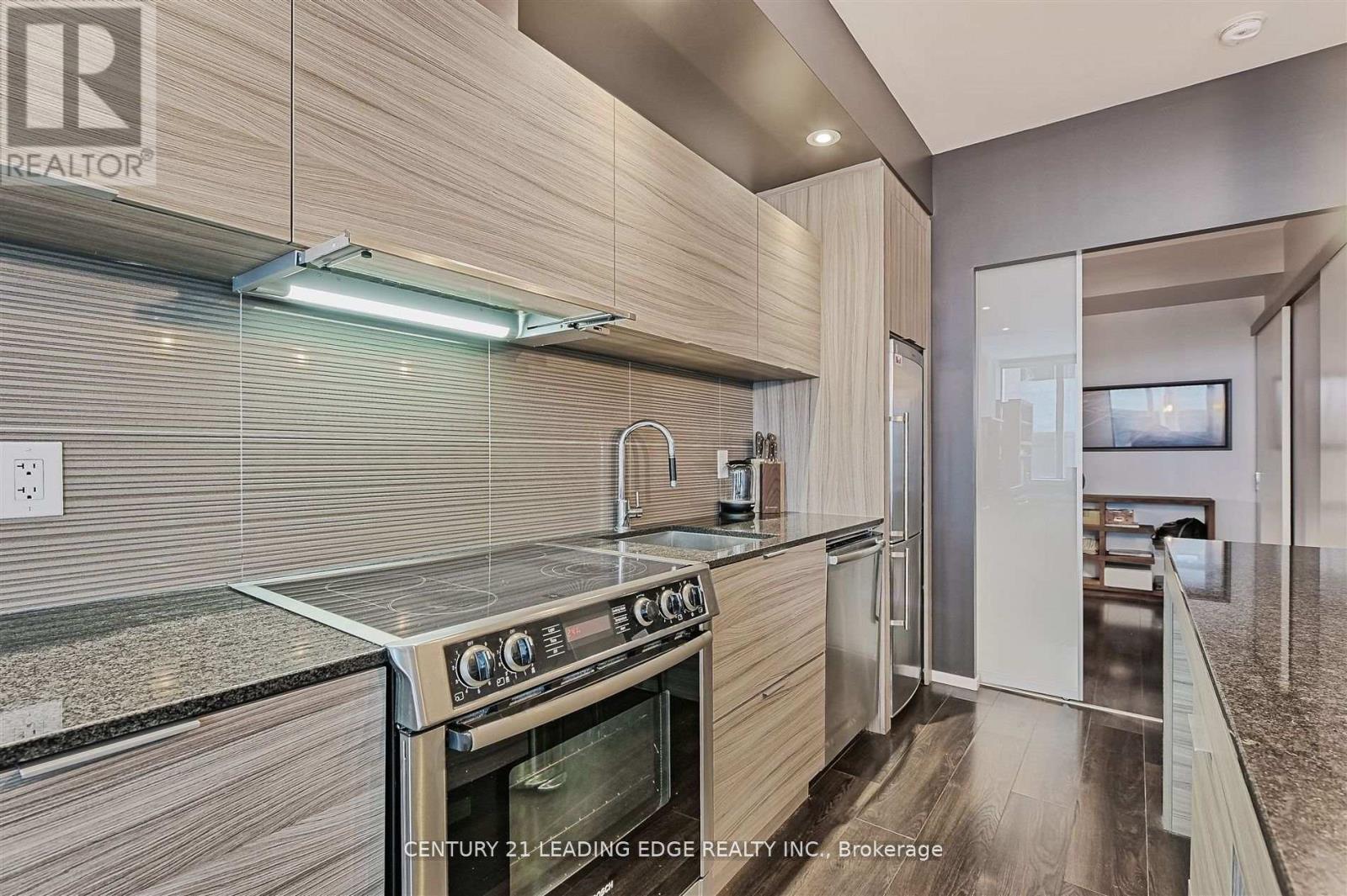 405 - 8 Charlotte Street, Toronto, Ontario  M5V 0K4 - Photo 5 - C12377304