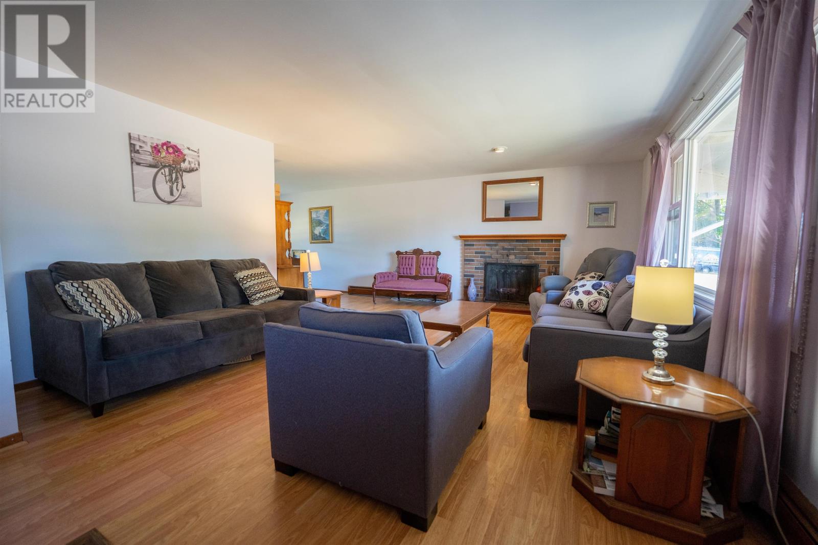 28 Hopeton Road, Stratford, Prince Edward Island  C1B 1T7 - Photo 6 - 202524752