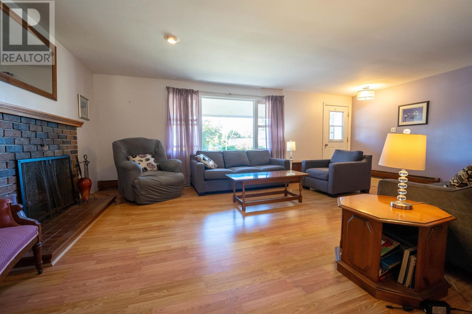28 Hopeton Road, Stratford, Prince Edward Island  C1B 1T7 - Photo 7 - 202524752