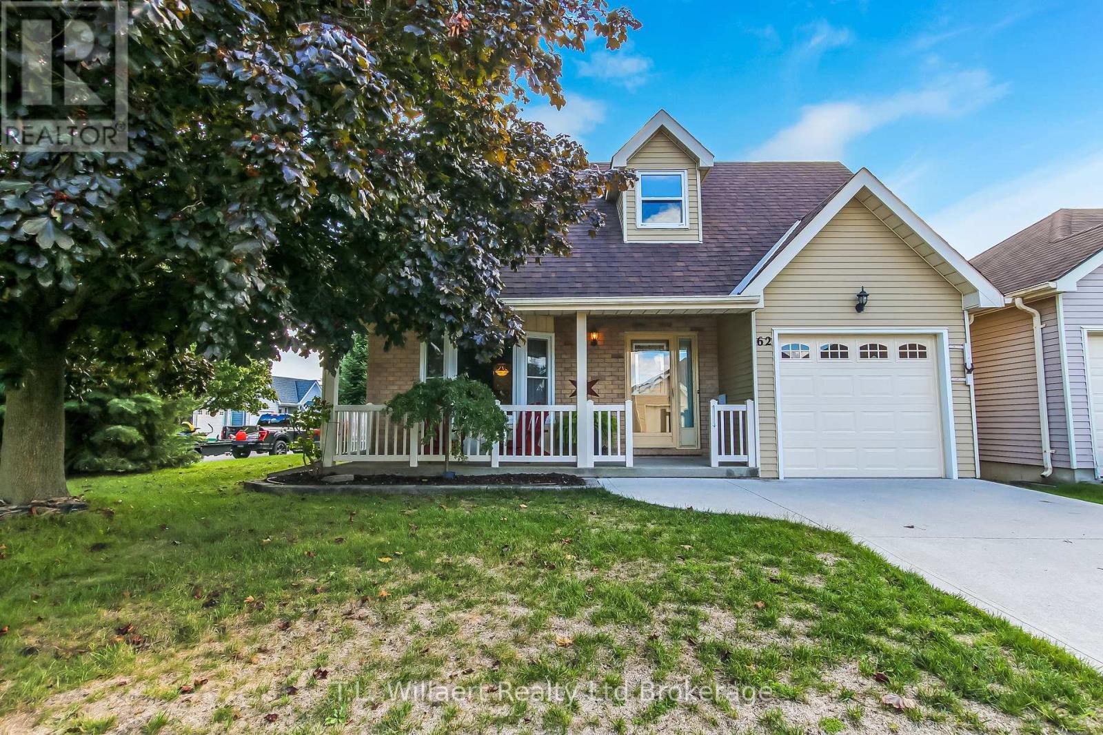62 Edwin Crescent, Tillsonburg, Ontario  N4G 5H6 - Photo 1 - X12437621