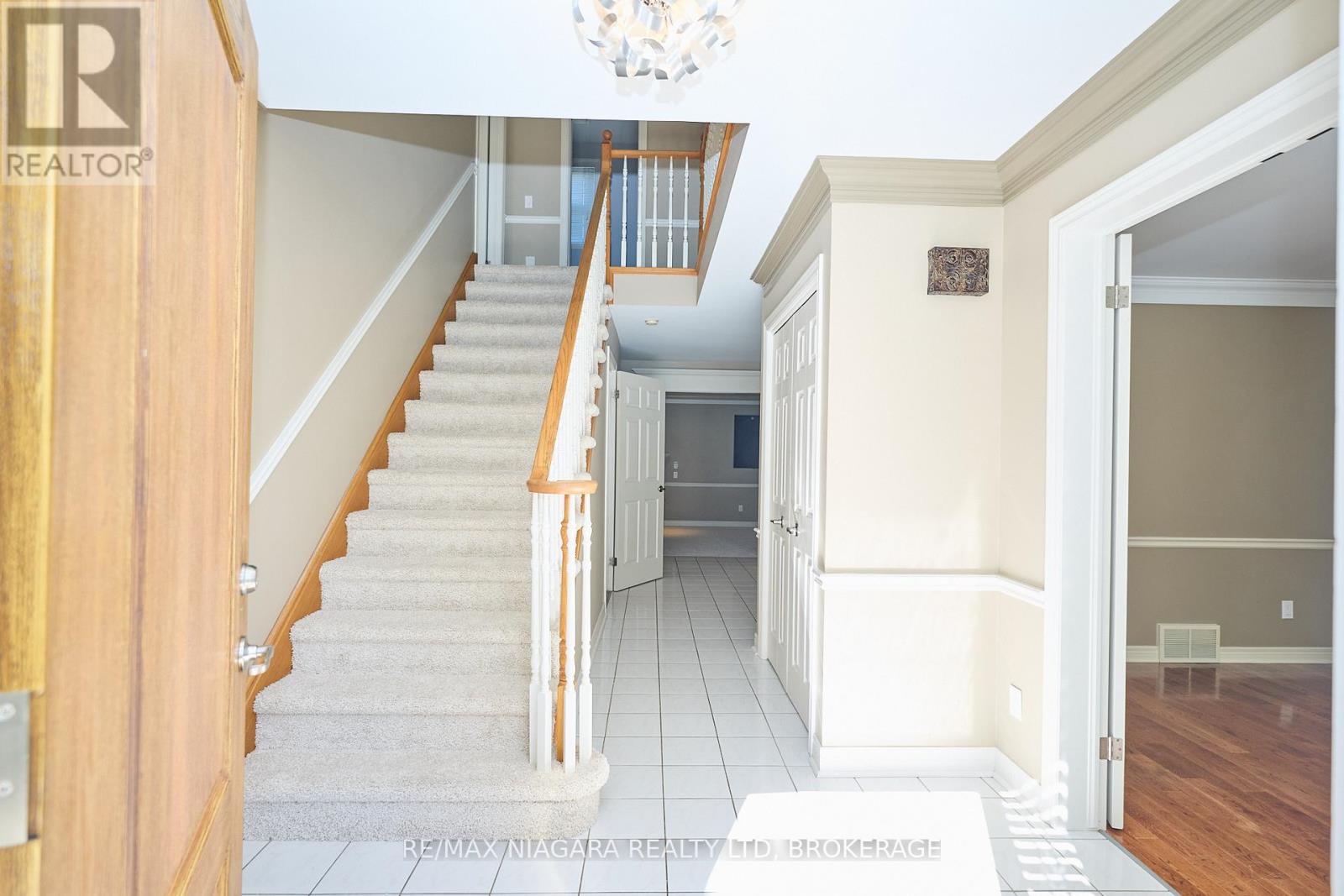 1 Breckenridge Boulevard, St. Catharines (Grapeview), Ontario  L2W 1A7 - Photo 10 - X12437589