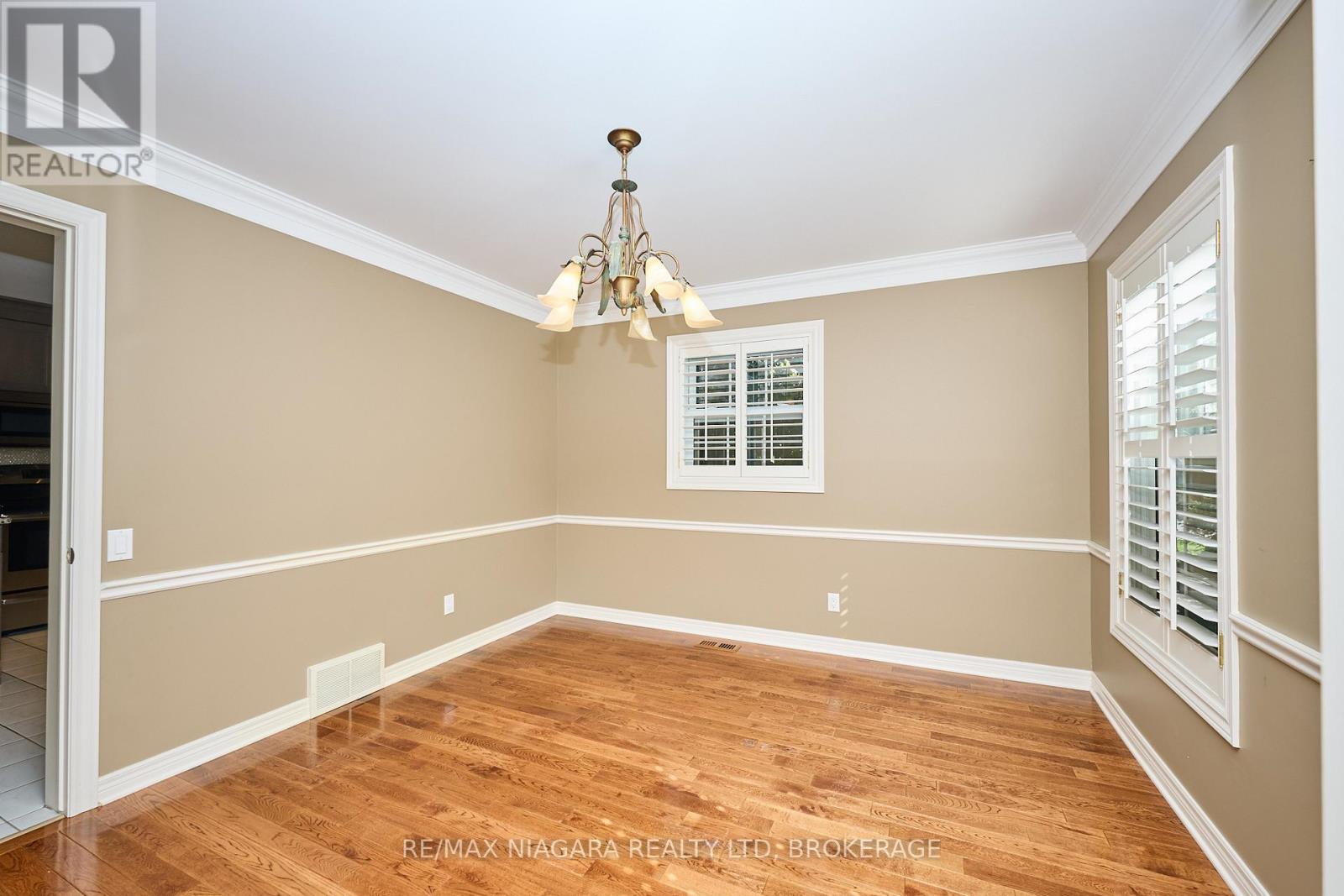1 Breckenridge Boulevard, St. Catharines (Grapeview), Ontario  L2W 1A7 - Photo 15 - X12437589
