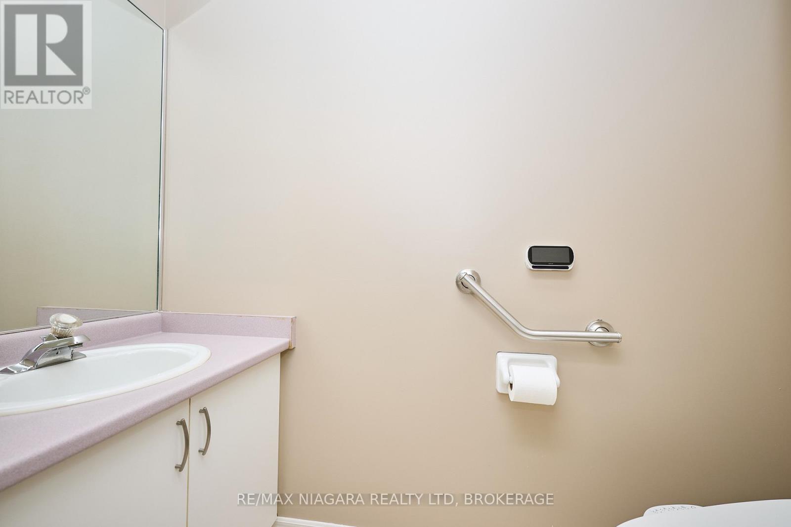 1 Breckenridge Boulevard, St. Catharines (Grapeview), Ontario  L2W 1A7 - Photo 24 - X12437589