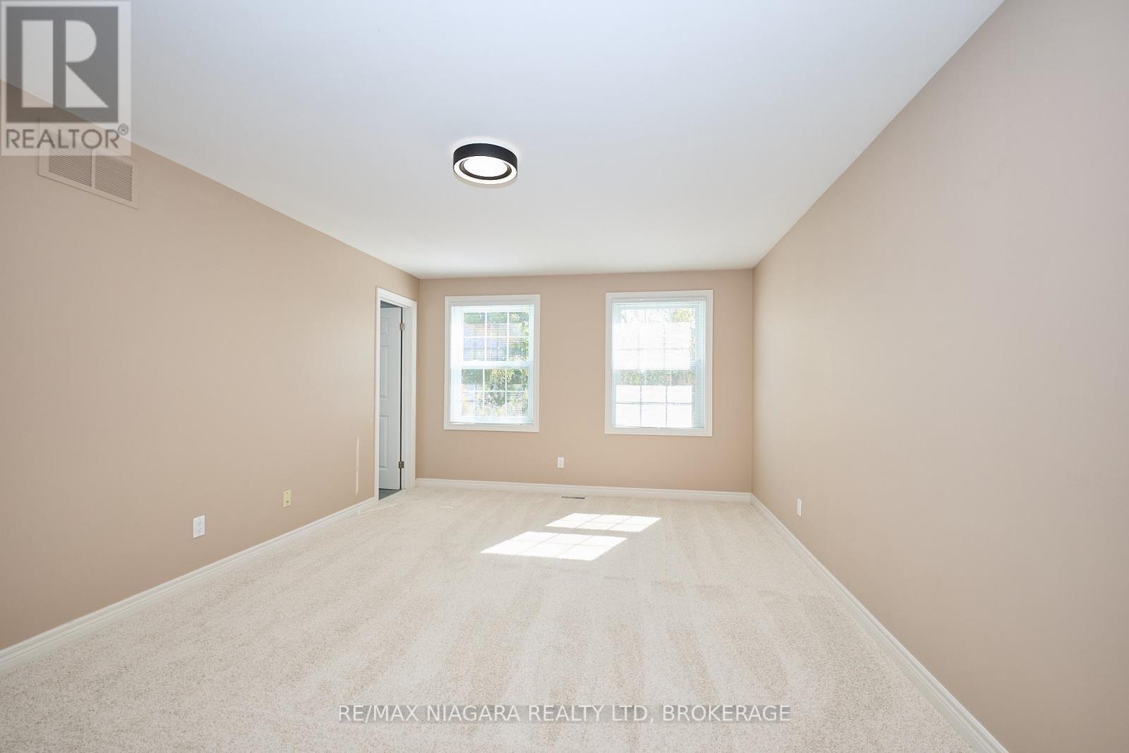 1 Breckenridge Boulevard, St. Catharines (Grapeview), Ontario  L2W 1A7 - Photo 28 - X12437589