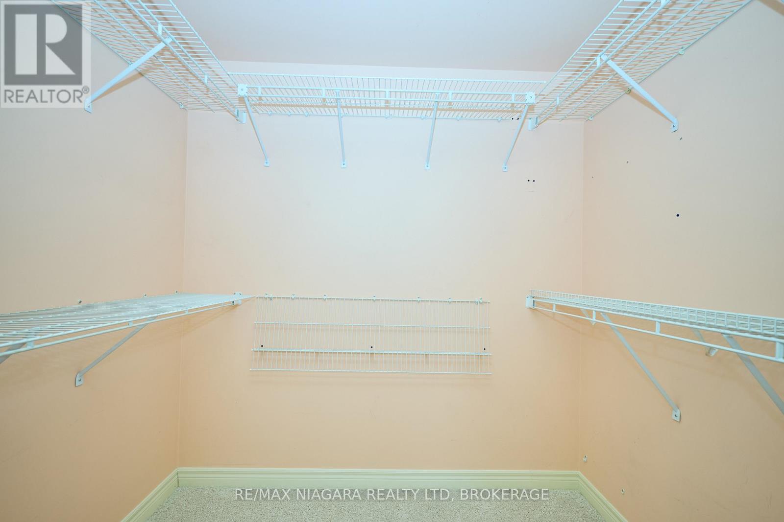 1 Breckenridge Boulevard, St. Catharines (Grapeview), Ontario  L2W 1A7 - Photo 30 - X12437589