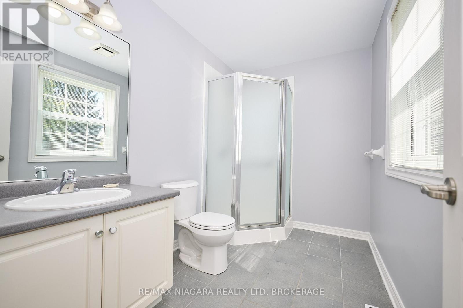 1 Breckenridge Boulevard, St. Catharines (Grapeview), Ontario  L2W 1A7 - Photo 31 - X12437589