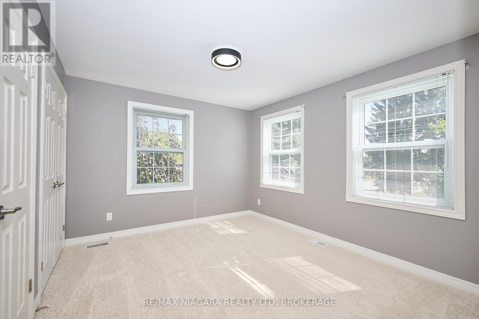 1 Breckenridge Boulevard, St. Catharines (Grapeview), Ontario  L2W 1A7 - Photo 36 - X12437589