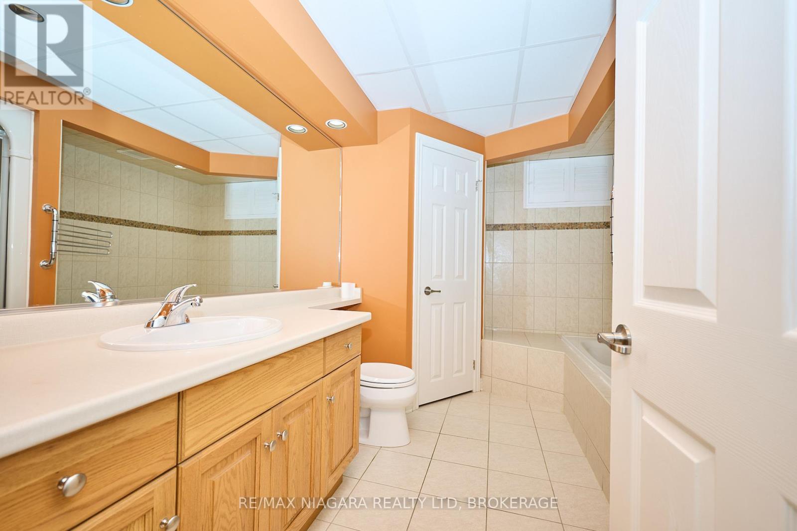 1 Breckenridge Boulevard, St. Catharines (Grapeview), Ontario  L2W 1A7 - Photo 40 - X12437589