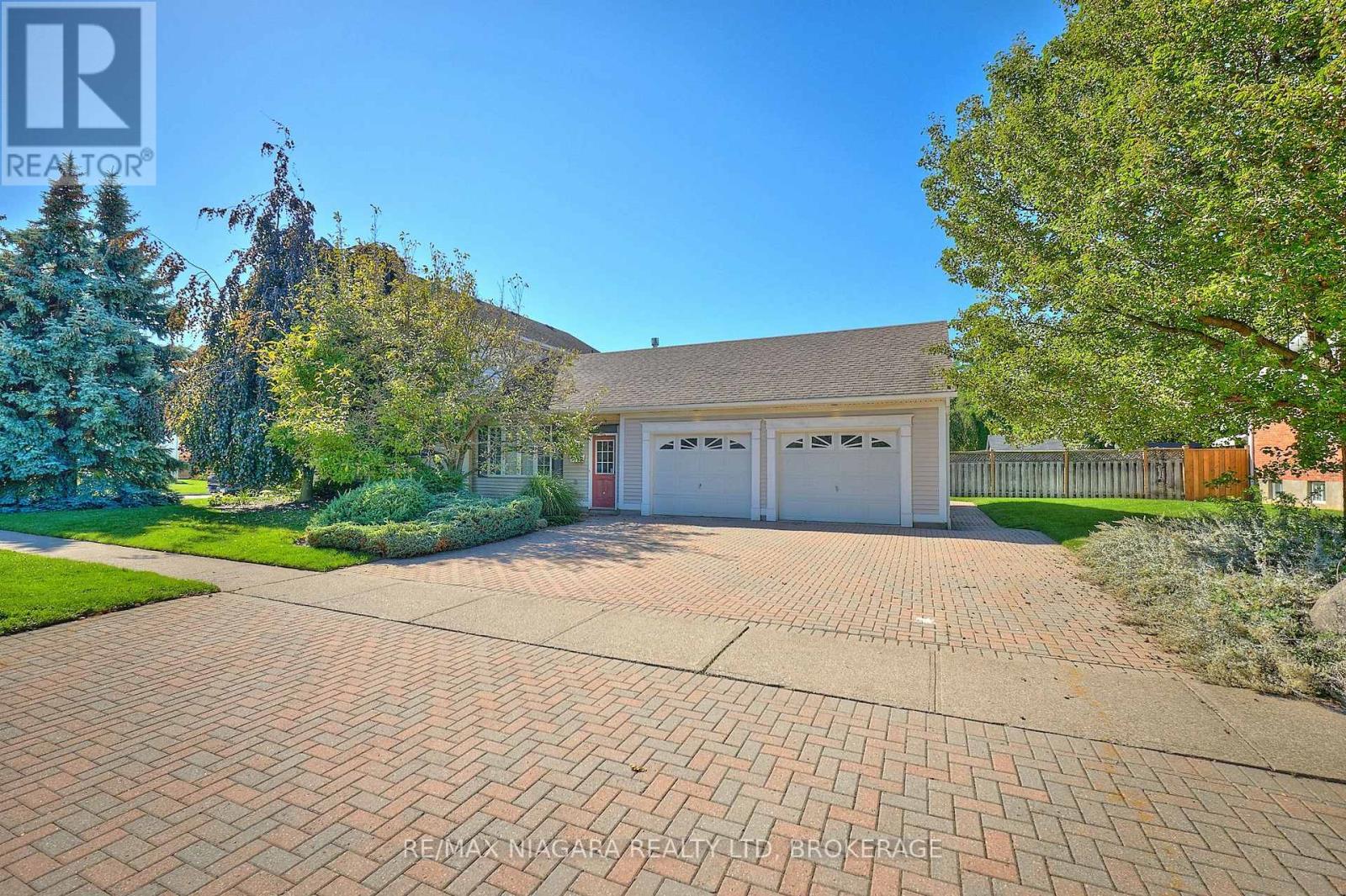 1 Breckenridge Boulevard, St. Catharines (Grapeview), Ontario  L2W 1A7 - Photo 5 - X12437589