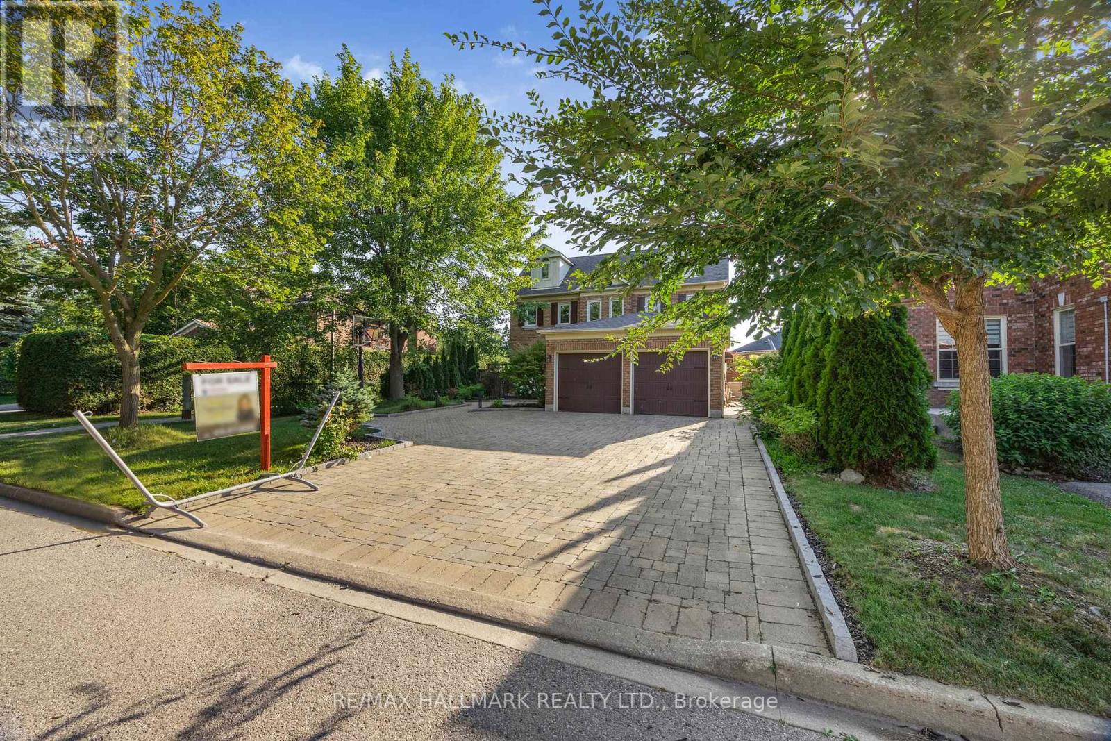 59 Oatlands Crescent, Richmond Hill, Ontario  L4C 9P2 - Photo 1 - N12336355