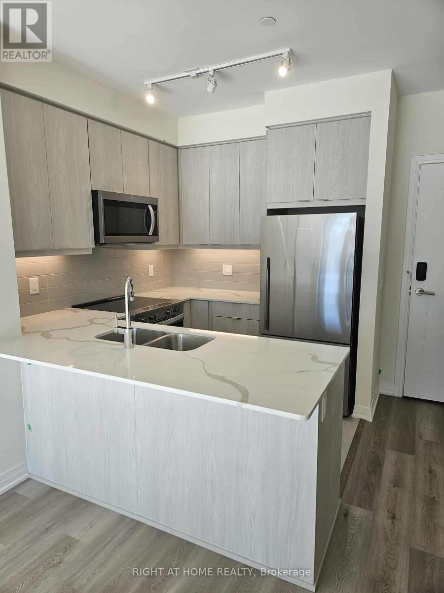 607 - 15 Watergarden Drive, Mississauga, Ontario  L5R 1B2 - Photo 5 - W12436165
